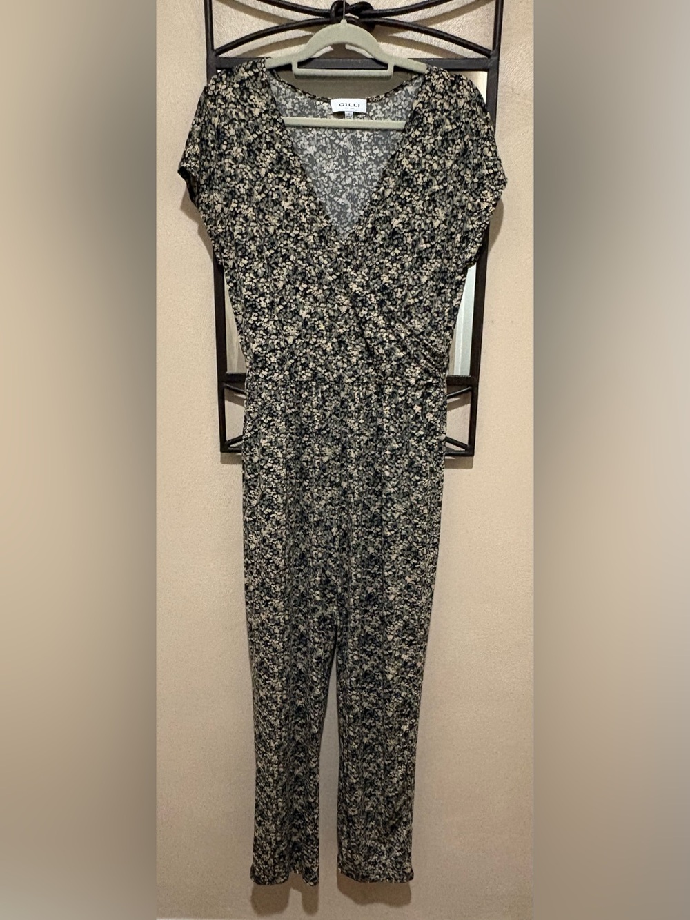 Gilli Black and Cream Ditsy Floral Wrap Jumpsuit Size L